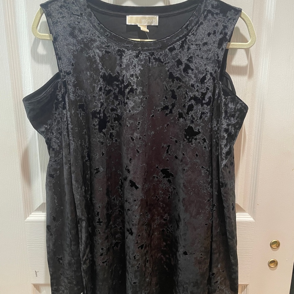 Michael Kors, cold shoulder top
